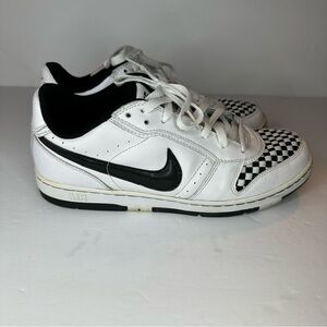 Nike Vintage (2/14/07) Sneaker With White&Black Toe Checkered Pattern Size 9.5